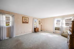 204 Tryon Pl, Paramus, NJ 07652 - Photo 23
