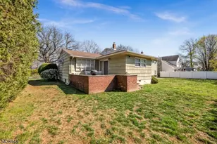 204 Tryon Pl, Paramus, NJ 07652 - Photo 29