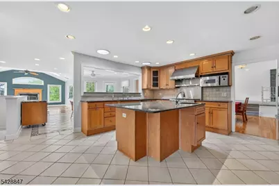 1393 Mallard Dr, Bridgewater, NJ 08836 - Photo 15