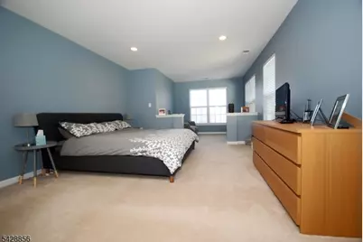 38 Honeyman Rd, Bernards Township, NJ 07920 - Photo 17