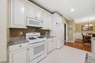 79 Ridgeview Ln, Mount Arlington, NJ 07856 - Photo 19