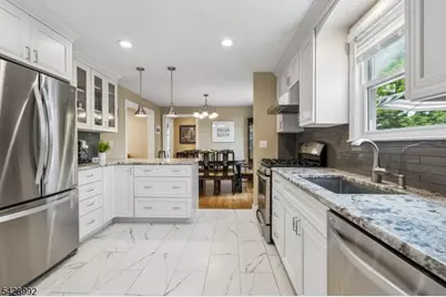 85 Irving Ave, Livingston, NJ 07039 - Photo 13