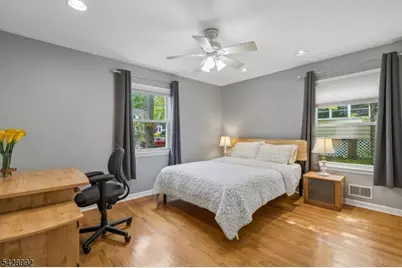 85 Irving Ave, Livingston, NJ 07039 - Photo 19