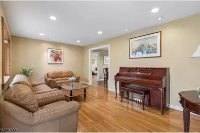 85 Irving Ave, Livingston, NJ 07039 - Photo 5