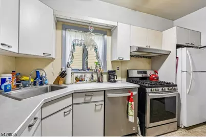 50 Preston St, Ridgefield, NJ 07660 - Photo 15