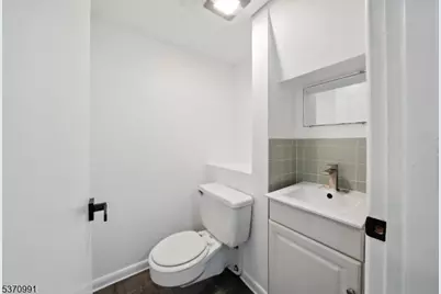 34 North St, Bloomsbury, NJ 08804 - Photo 9
