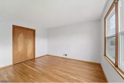 1109 Essex Ave, Linden, NJ 07036 - Photo 17