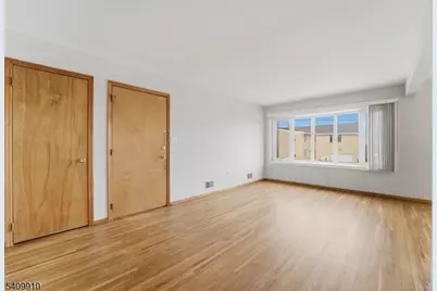 1109 Essex Ave, Linden, NJ 07036 - Photo 5