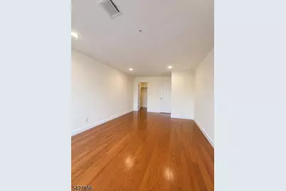 1084 Elizabeth Ave #2B, Elizabeth, NJ 07201 - Photo 7