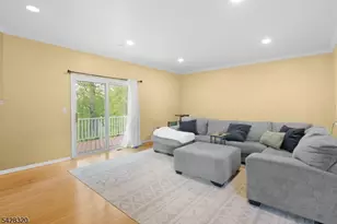 84 Autumn Ridge Rd, Parsippany, NJ 07950 - Photo 7
