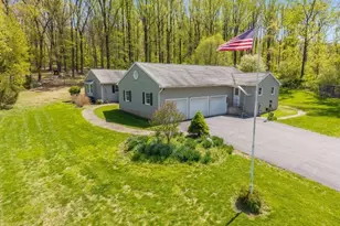 352 Bellis Rd, Holland Township, NJ 08804 - Photo 3