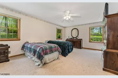 352 Bellis Rd, Holland Township, NJ 08804 - Photo 27