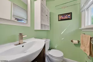 17 Lynn Ct, Hillsborough Township, NJ 08844 - Photo 17