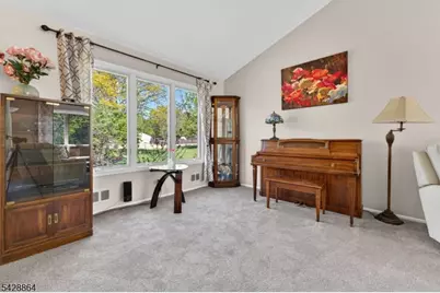 17 Lynn Ct, Hillsborough Township, NJ 08844 - Photo 5
