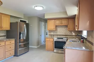 332 Rolling Knolls Way, Bridgewater, NJ 08807 - Photo 3