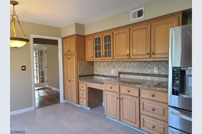 332 Rolling Knolls Way, Bridgewater, NJ 08807 - Photo 5