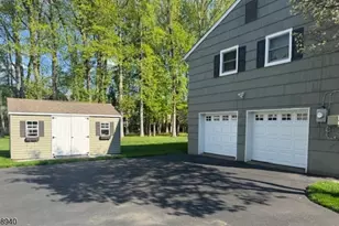 10 Cole Rd, Fairfield, NJ 07004 - Photo 3