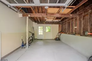 142 Spring Hill Rd, Montgomery Township, NJ 08558 - Photo 37
