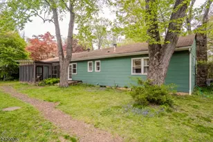 142 Spring Hill Rd, Montgomery Township, NJ 08558 - Photo 9