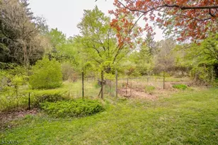 142 Spring Hill Rd, Montgomery Township, NJ 08558 - Photo 5