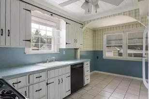 215 Fairfield Ave, Middlesex, NJ 08846 - Photo 9