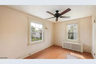 215 Fairfield Ave, Middlesex, NJ 08846 - Photo 15