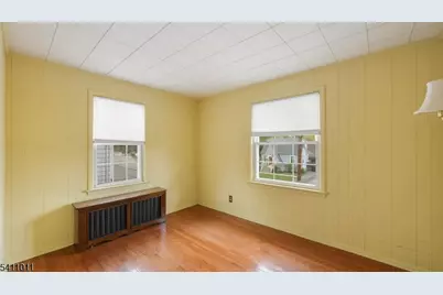 215 Fairfield Ave, Middlesex, NJ 08846 - Photo 17