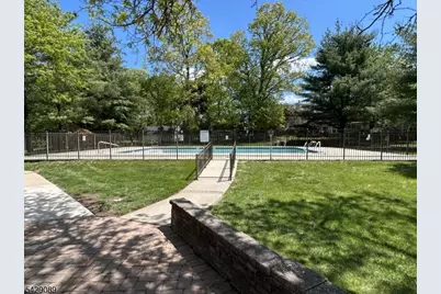 251 Hyde Park Rd, Franklin Township, NJ 08873 - Photo 19