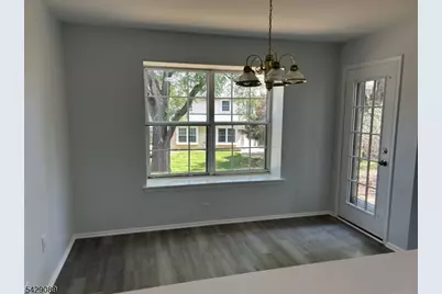 251 Hyde Park Rd, Franklin Township, NJ 08873 - Photo 7
