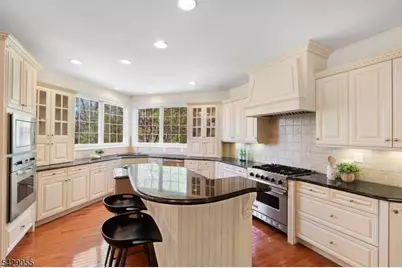 17 Carlisle Ct, Chester, NJ 07930 - Photo 17
