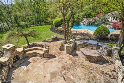 17 Carlisle Ct, Chester, NJ 07930 - Photo 9