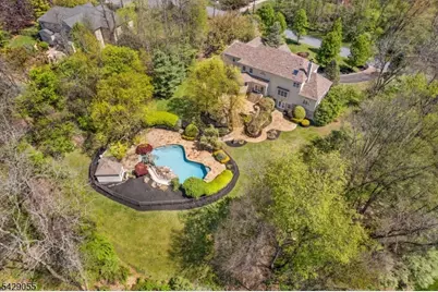 17 Carlisle Ct, Chester, NJ 07930 - Photo 5