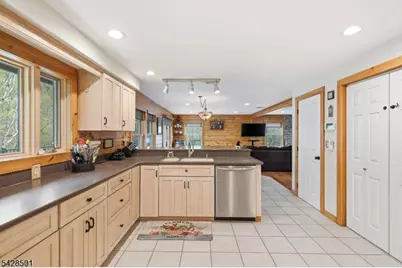 127 Jacobs Rd, Rockaway Township, NJ 07435 - Photo 11