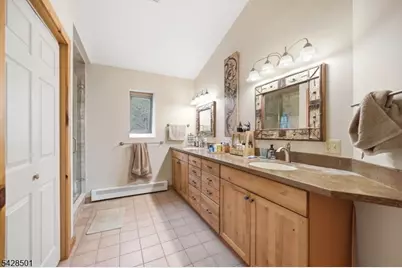127 Jacobs Rd, Rockaway Township, NJ 07435 - Photo 15