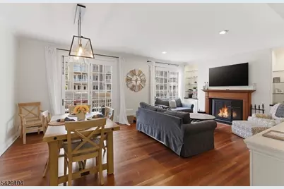 26 Half Moon Isle, Jersey City, NJ 07305 - Photo 9