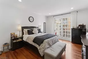 26 Half Moon Isle, Jersey City, NJ 07305 - Photo 15