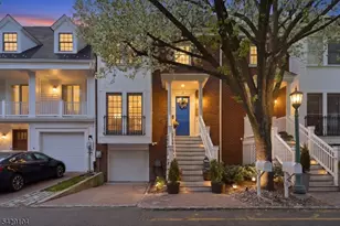 26 Half Moon Isle, Jersey City, NJ 07305 - Photo 3