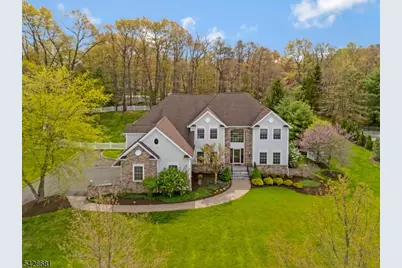 6 Perin Pl, Roxbury Township, NJ 07876 - Photo 9