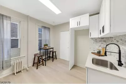 179 William St, East Orange, NJ 07017 - Photo 11
