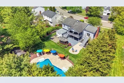 942 Liberty St, Belvidere, NJ 07823 - Photo 9