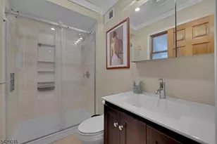 942 Liberty St, Belvidere, NJ 07823 - Photo 31