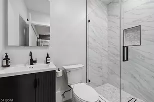 424 E Ridgewood Ave, Paramus, NJ 07652 - Photo 43