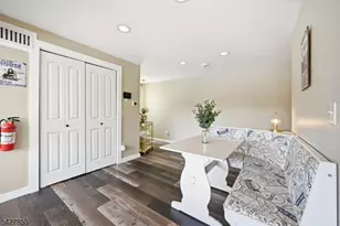 51 Goldfinch Ln, West Milford, NJ 07421 - Photo 17