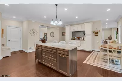 1121 N Washington Ave, Green Brook Township, NJ 08812 - Photo 15
