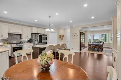 1121 N Washington Ave, Green Brook Township, NJ 08812 - Photo 13