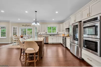 1121 N Washington Ave, Green Brook Township, NJ 08812 - Photo 17