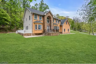 1121 N Washington Ave, Green Brook Township, NJ 08812 - Photo 3