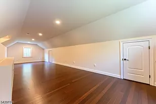 1121 N Washington Ave, Green Brook Township, NJ 08812 - Photo 31