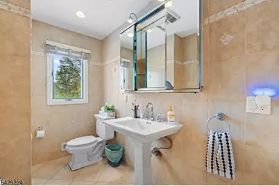 11 Barbara Dr, Clifton, NJ 07013 - Photo 15