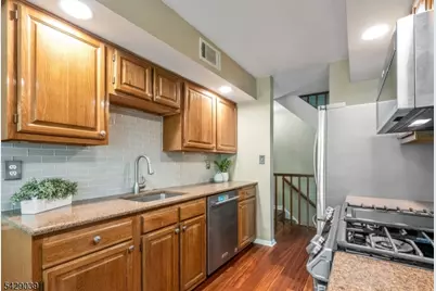 3202 Stowe Ln, Mahwah, NJ 07430 - Photo 13